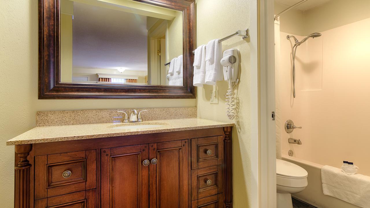 The Smoke House Lodge Monteagle Room photo